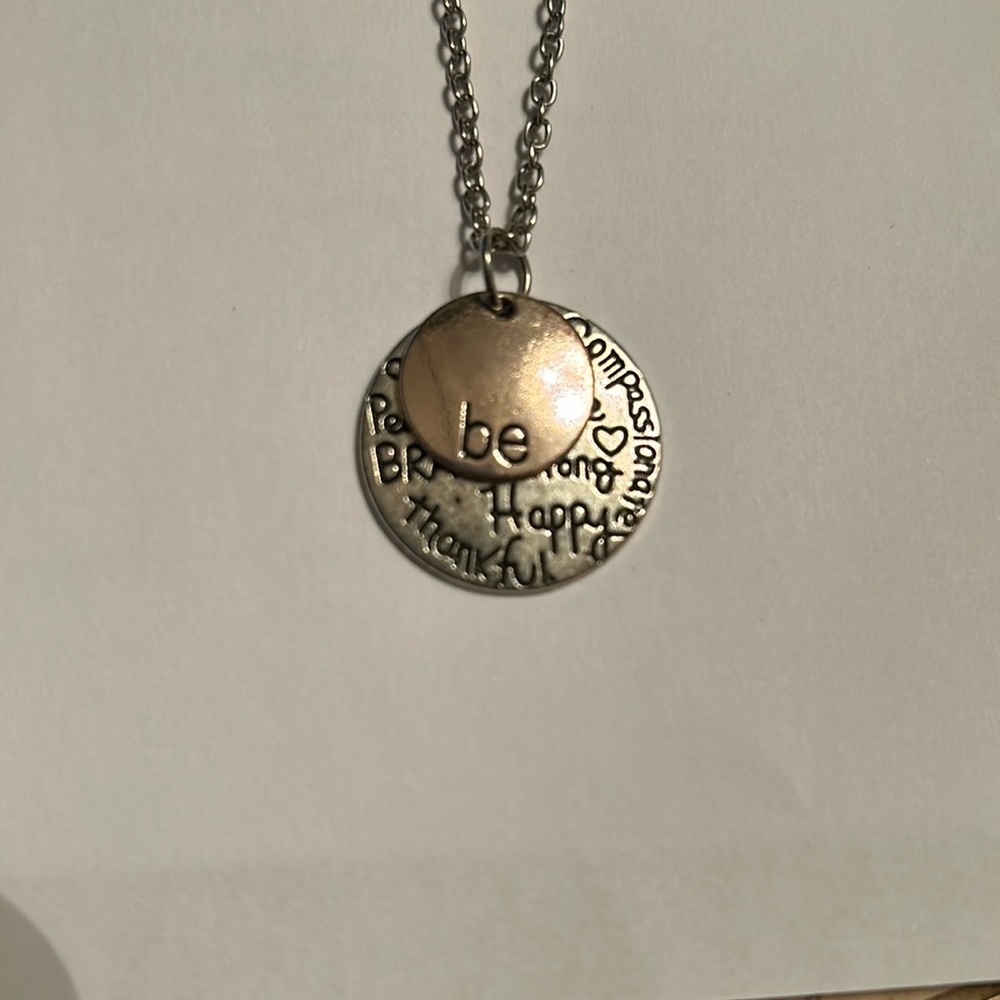 Be Necklace